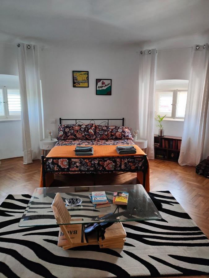 Volta 8 Rooms ตรีเอสเต ภายนอก รูปภาพ