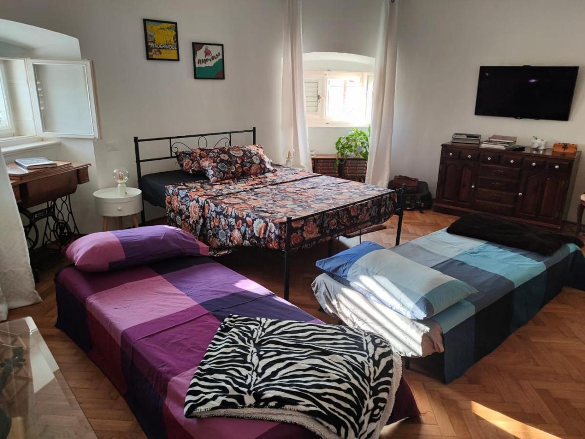 Volta 8 Rooms ตรีเอสเต ภายนอก รูปภาพ