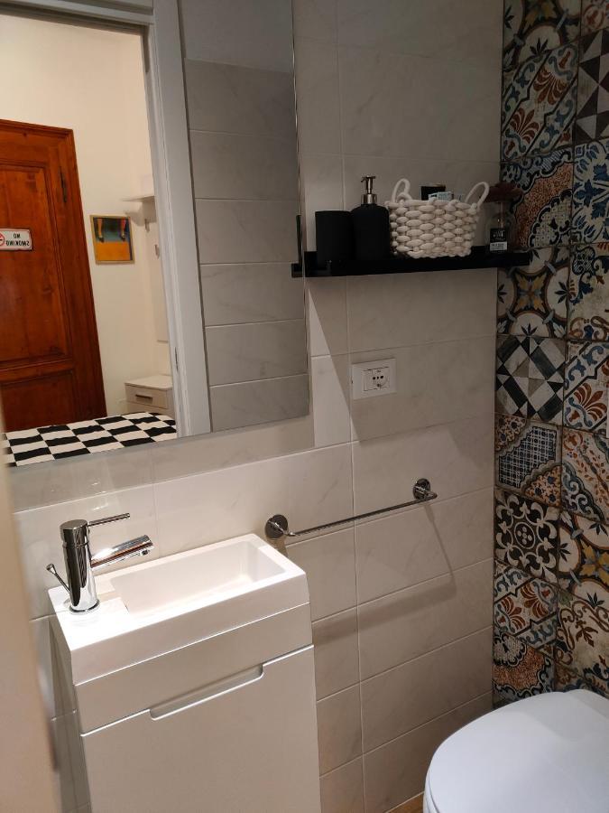 Volta 8 Rooms ตรีเอสเต ภายนอก รูปภาพ