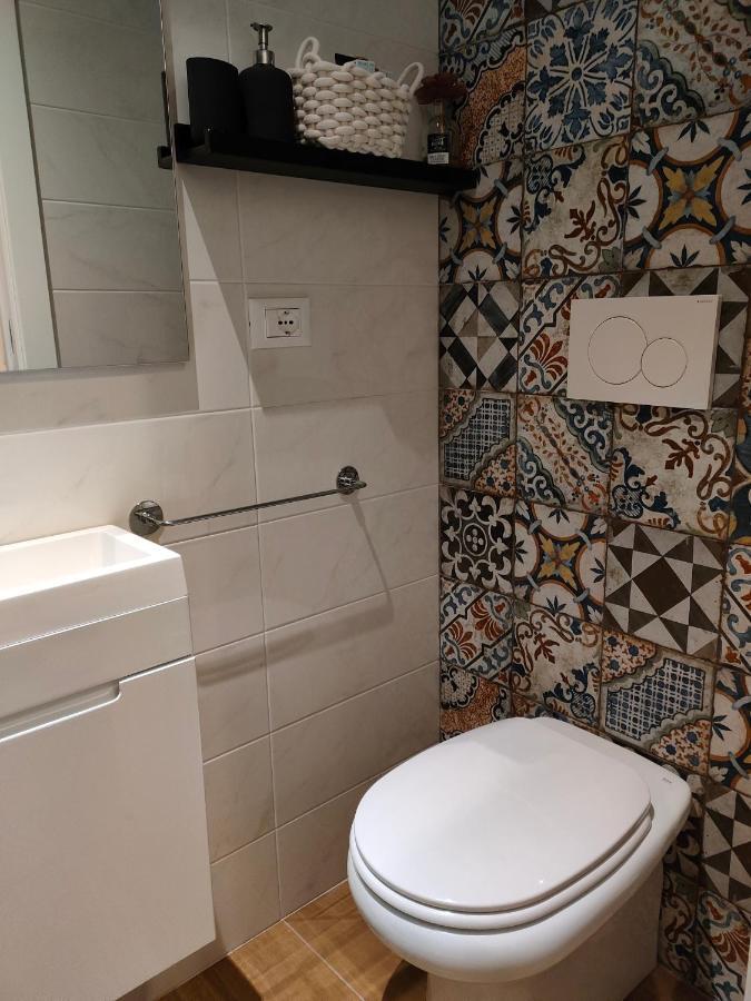 Volta 8 Rooms ตรีเอสเต ภายนอก รูปภาพ